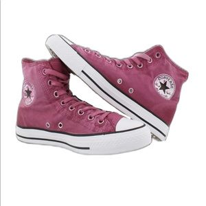 Chuck Taylor All Star Washed Canvas - Rhubarb Color Women’s size 8